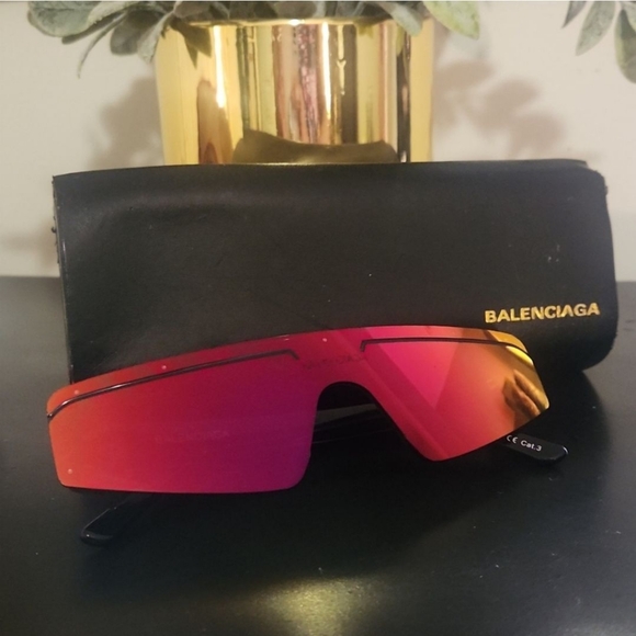 BALENCIAGA Extreme Shades - Picture 1 of 8